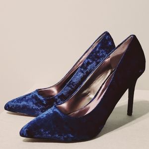 Carlos by Carlos Santana Velvet Pointed-Toe Pumps in Deep Blue